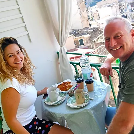 Casa Amari Zisa Hostel Palermo